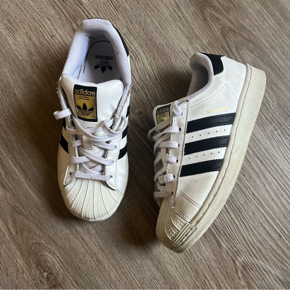 Adidas Original Sneakers - Picture 4 of 7